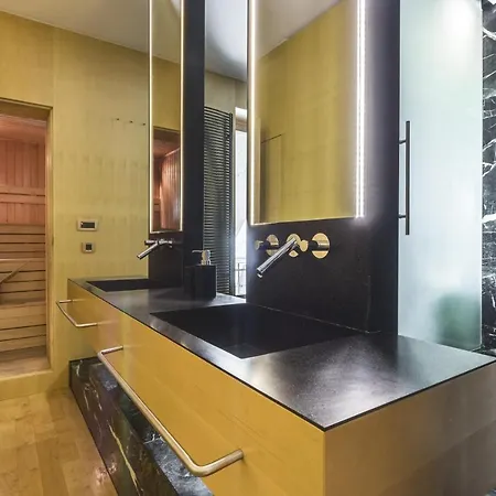 Luxurious With Sauna Apartment *